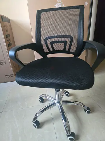 Office Chair New (Used less than one month)