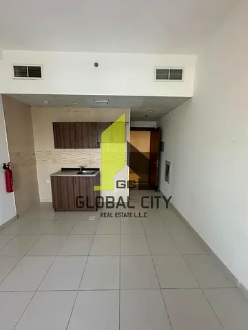 FULL OPEN STUDIO WITH BALCONY AND PARKING IN SMART TOWER