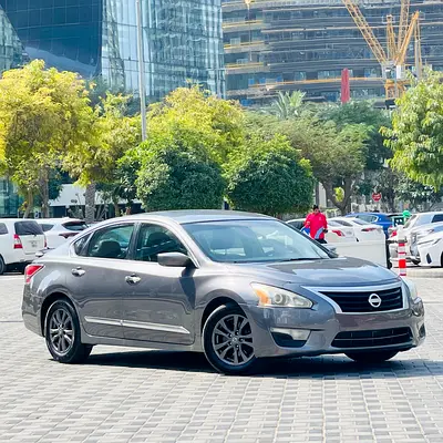 2015 NISSAN ALTIMA IN EXCELLENT CONDITION