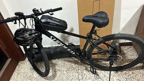 High-Quality Mountain Bike with Helmet