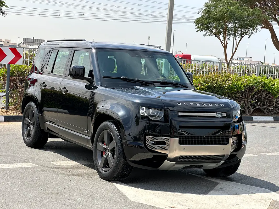 Land Rover Defender 2023 — photo 1 of 10