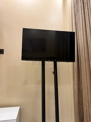 TV + Modern Floor Stand – Ready to Use Set