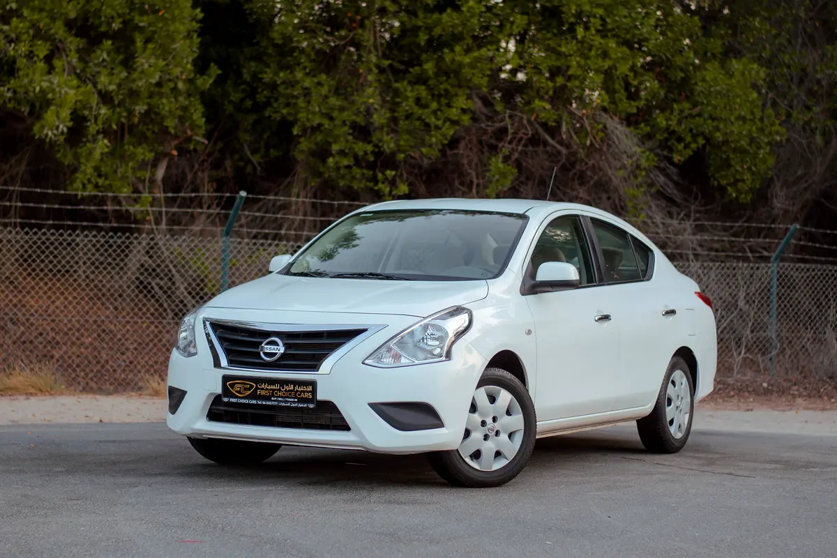 Nissan Sunny 2023 — photo 1 of 17