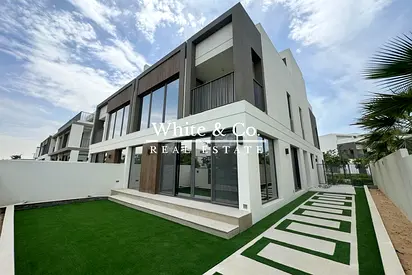 Landscaped |Vacant Soon | Multiple Cheques