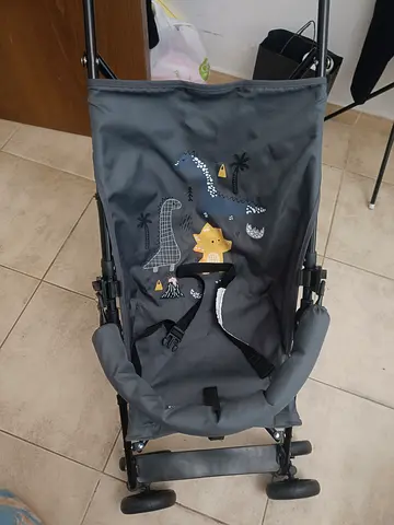 Lightweight Foldable Stroller with Fun Design
