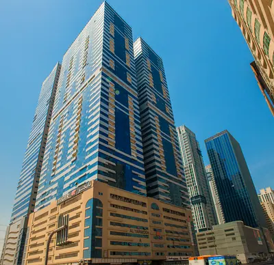 1500 SQRFT SHOP FOR RENT GOOD,SUPERMARKET READY ,CAFATETRIA,GENTS SALOON,LADIES SALOON,LAUNDRY,TYPING CENTER ON DUBAI SHARJAH BORDER NEX TO LULU AL NA