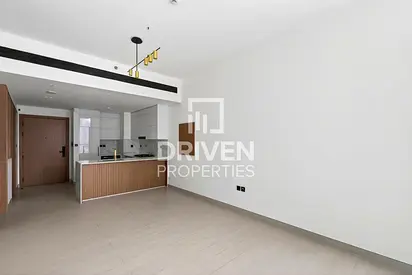 Ready to Move in | Pool View | Mid Floor