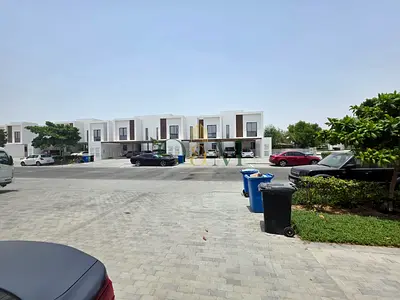 1BR Apt + Storage | Ground floor | Private garden| With Rent Refund