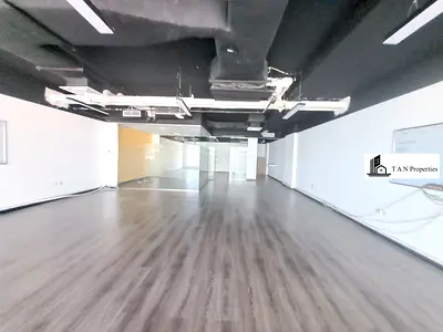 INDEPENDENT OFFICE || GLASS PARTITION || CHILLER FREE || CLOSE TO METRO