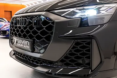 صورة 3 لـ 2025 AUDI RS Q8