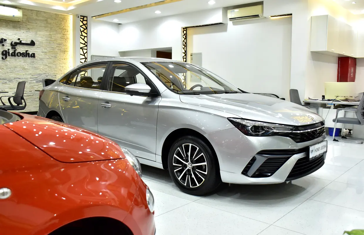 MG MG5 2025