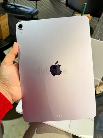 IPAD AIR 11 inch Purple 128gb with original Apple keyboard