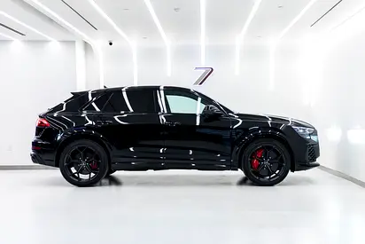 صورة 4 لـ 2025 AUDI RS Q8