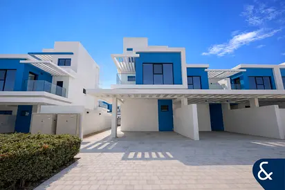Corner Plot | 5 Beds | Maid | Handed Over