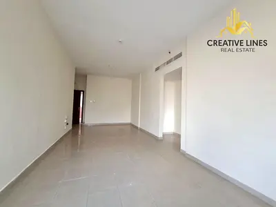 Hot offer 1 Month Free// 2bhk For Stuff accmmodation and Business purpose available// ready to move// cheques 4 to 6// Closed to Bus stop