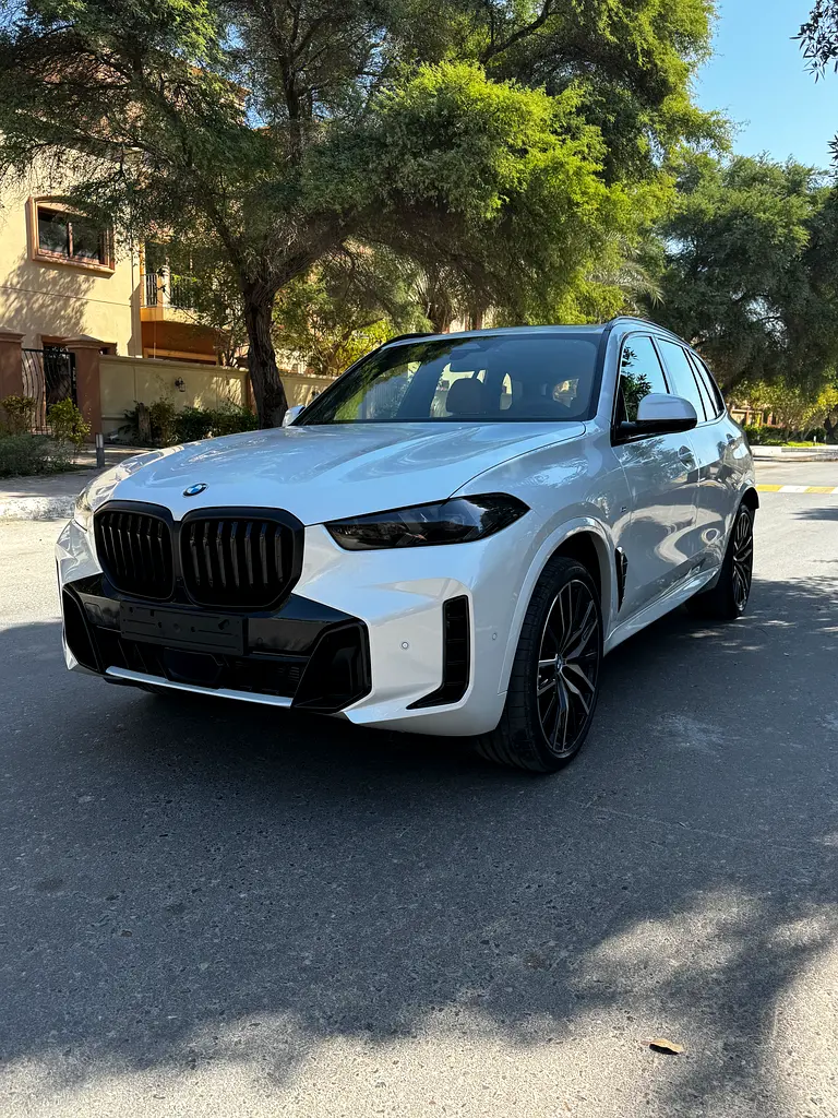 BMW X5 2026 — photo 1 of 10