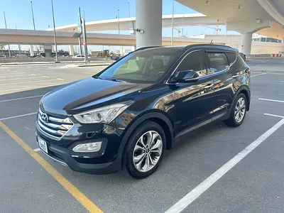 2016 Hyundai Santa Fe• GLS Top• 3.3 V6• GCC Spec• 4WD• 7 Seater