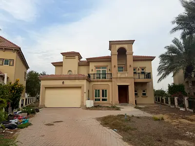 PRIME LOCATION | RENOVATION PROJECT | VACANT