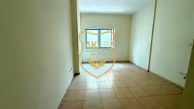 CALL NOW. CLOSE TO METRO STATION, BIG SIZE 2BHK+CENTRAL AC,BIG SIZE,CLOSE KITCHEN,CLEAN BUILDING.