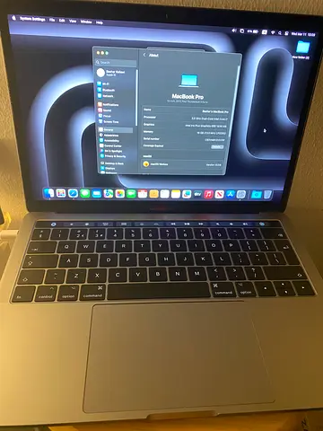 Apple 2017 MacBook Pro with 3.5 GHz core i7 13.3-inch, 16GB RAM, 1TB Storage - Space Gray