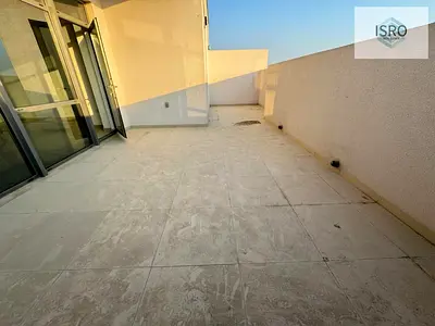 1bd+ terrace available from 29 april