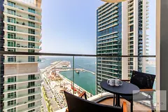 Ideal One-Bedroom Apartment in Marina Vista Emaar Beachfront
