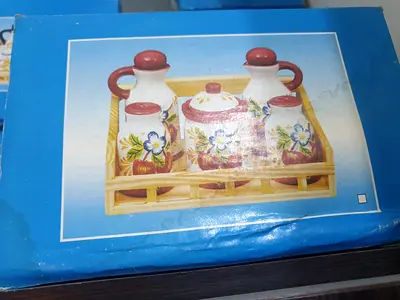 BRAND NEW Salt and Pepper set