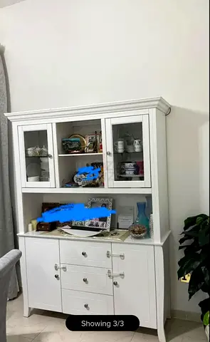 white dinning buffet like new 140Width,45depth,200hight