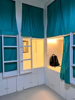 FULLY FURNISHED Capsule Bed spaces with Comfort