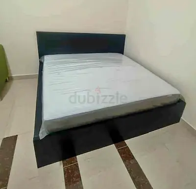 IKEA malam king size bed with IKEA mattress 180×200cm and 2 storage drawers underneath