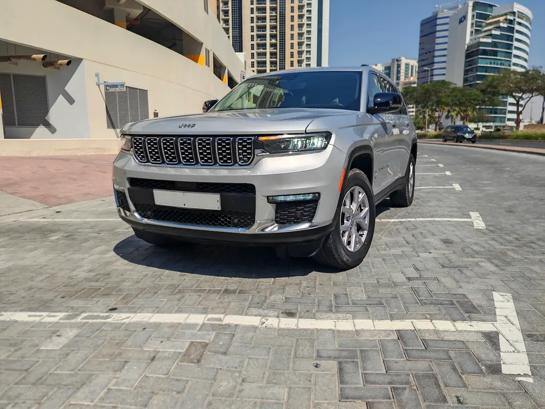 Jeep Grand Cherokee L 2022 — photo 1 of 17