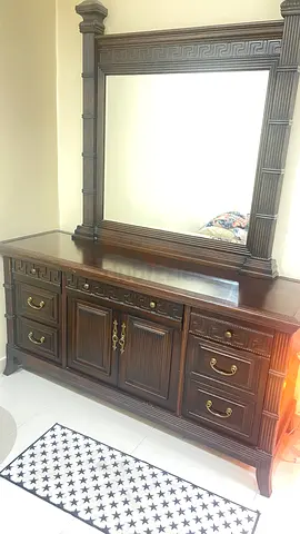 Dressing table