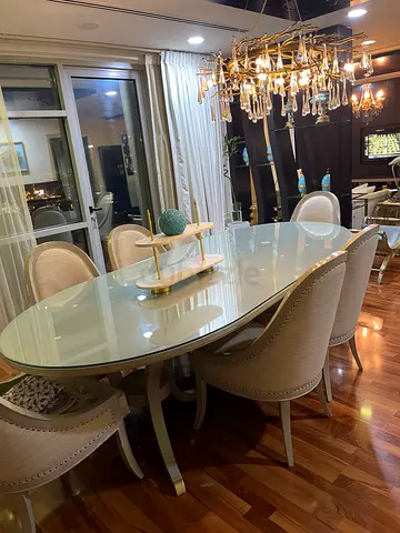 Luxury Dining Table Set with 8 Chairs – Excellent Condition