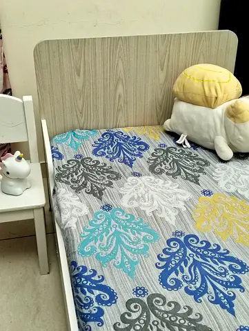 Cozy Baby Crib and Bedding Set