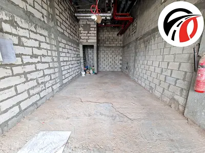 Chiller Free || Very Low Rent || Retail with 04 Chqs || Front Of Lagoon || Burj Kahlifa View || Prime Location