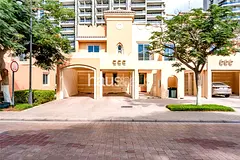 Fully Upgraded Townhouse I Next to Pool I VOT