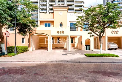 Fully Upgraded Townhouse I Next to Pool I VOT