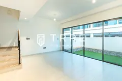 Modern 5BHK Villa | Vacant | Great Location