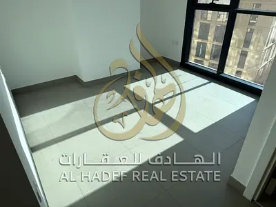 الممشى | غرفة وصالة | 798 قدم | إطلالة مسبح | جديدة كلياً | 795K