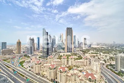 4BD | STUNNING VIEWS | HIGH FLOOR | MALL CONNECTED