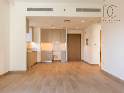 Brand New | Spacious 1 Bedroom | Chiller Free | Creek Beach