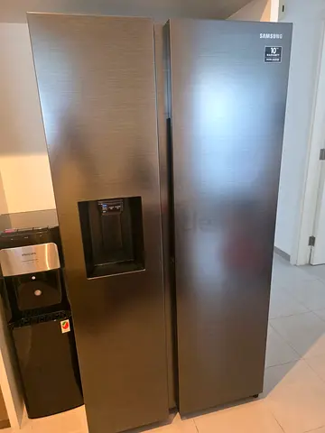 Samsung Side by Side ice maker with water dispenser latest version refrigerator