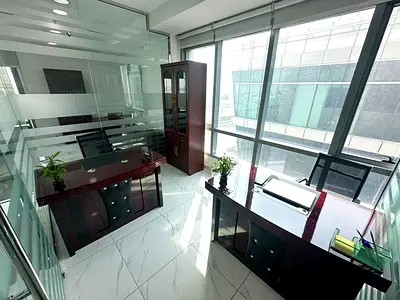 Modern Office | Bank Account Assistance | Free Amenities |
