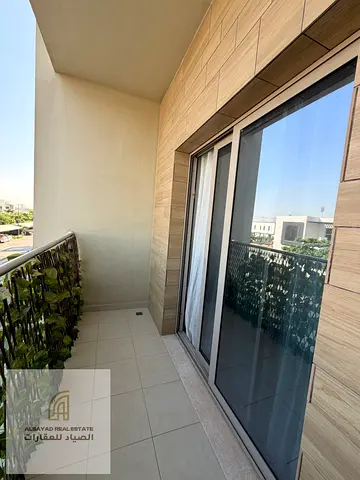 Room and hall for sale in Aljada  غرفه وصاله للبيع بالجاده