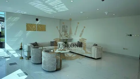 HIGH FLOOR | HUGE LAYOUT | FACES PARK & POOL
