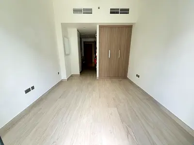 STUDIO APARTMENT // FREE CHILLER // FITTED KITCHEN