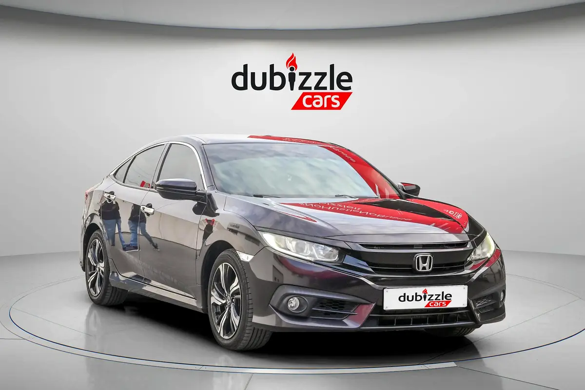 Honda Civic 2018 — photo 1 of 15