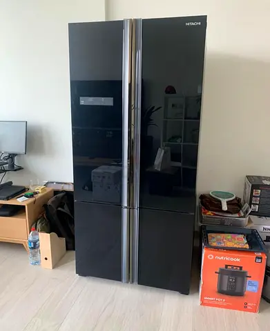 Hitachi 4 Door Side By Side Fridge Freezer with Digital Clock Black Glass