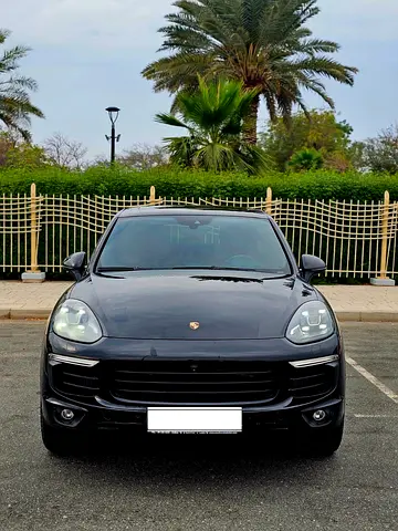2016 Porsche CAYENNE — миниатюра 3
