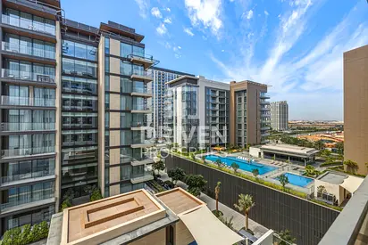 Stylish Unit | Ideal Location | Ready to Move in